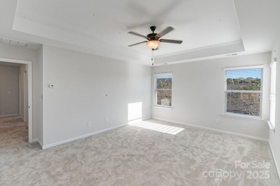 Building Photo - 2076 Waverly Ct