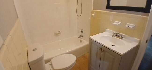 Building Photo - Charming 2 Bedroom Apartment in Cleveland, TN