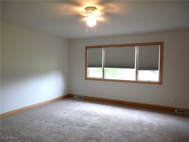Building Photo - 311 Miner Rd