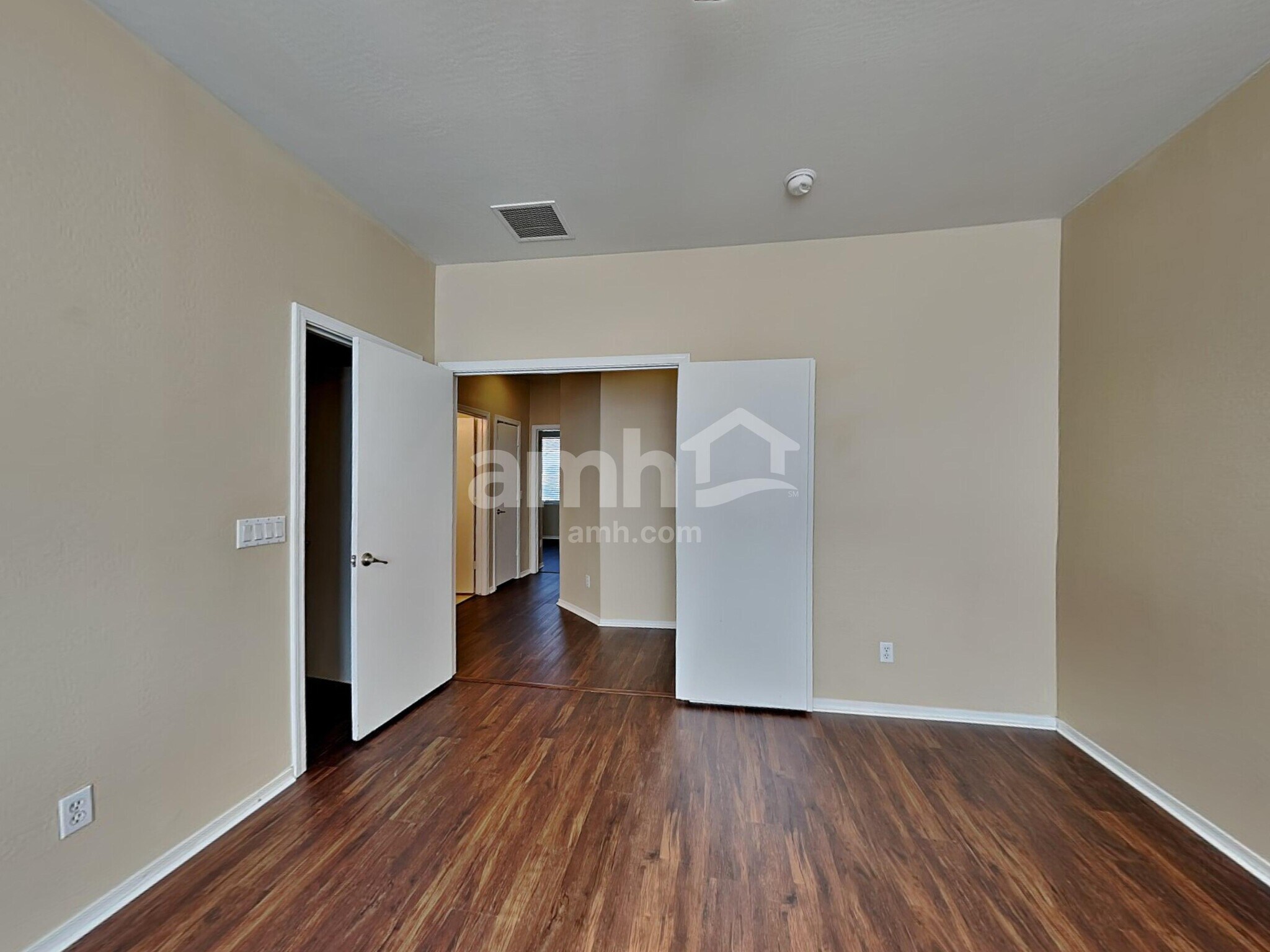 Building Photo - 7571 W State Ave