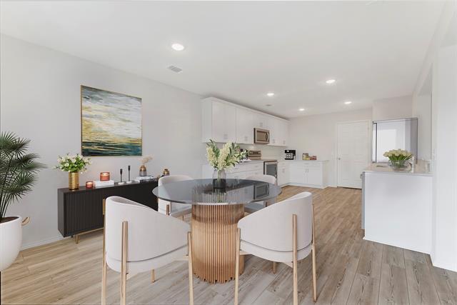 Building Photo - 345 Huntley St