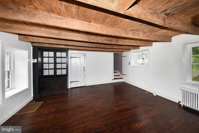 Building Photo - 966 Paige Ct