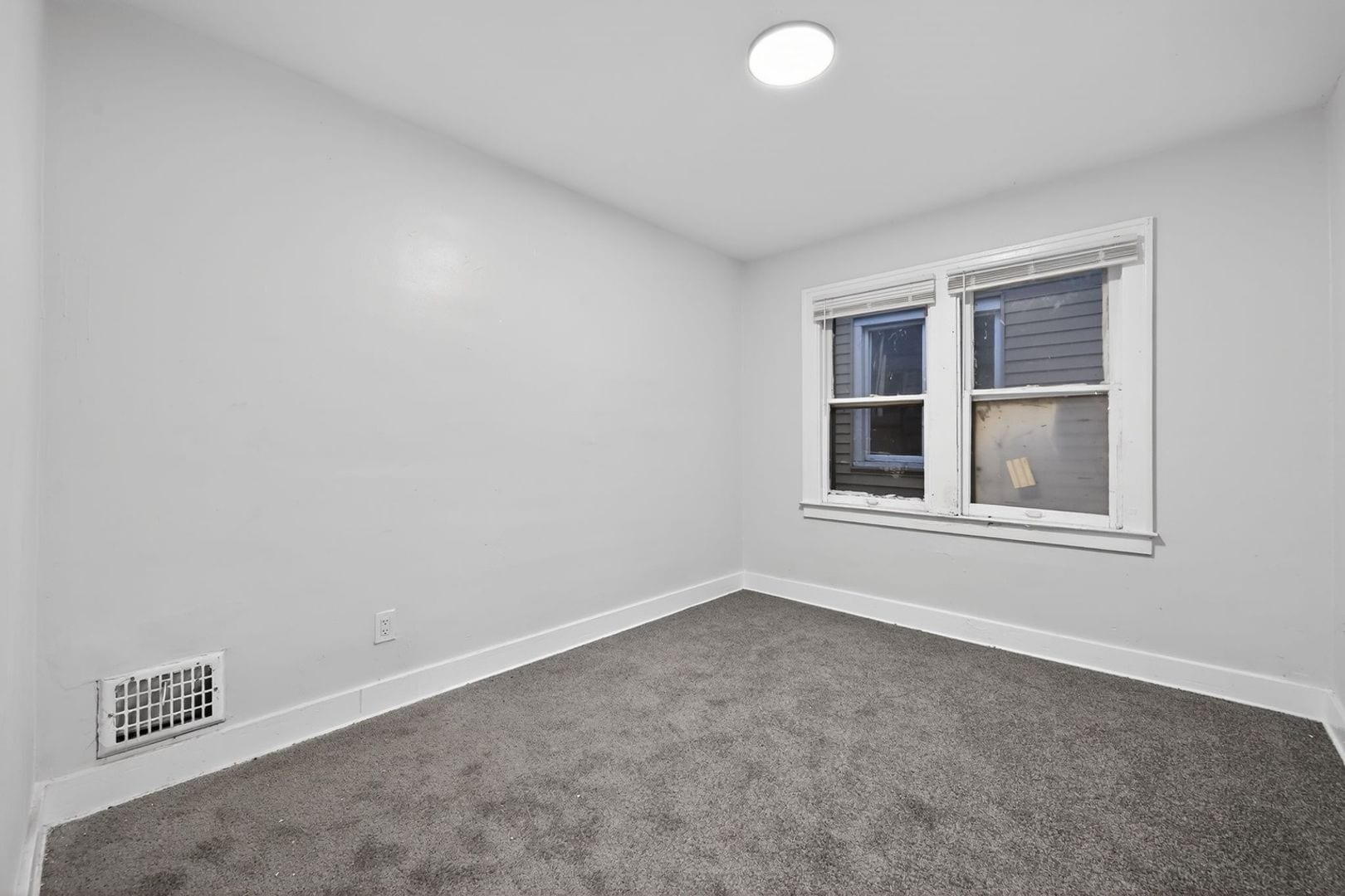 Building Photo - 16189 San Juan Dr