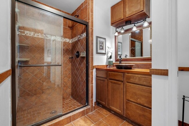 Building Photo - 1809 Quince Dr