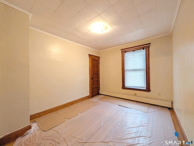 Building Photo - 226 Brightwood Ave
