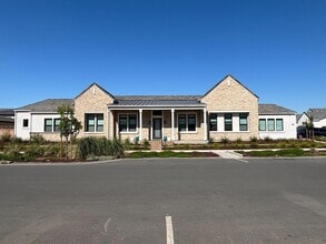 Building Photo - 2090 Via Santa Elena