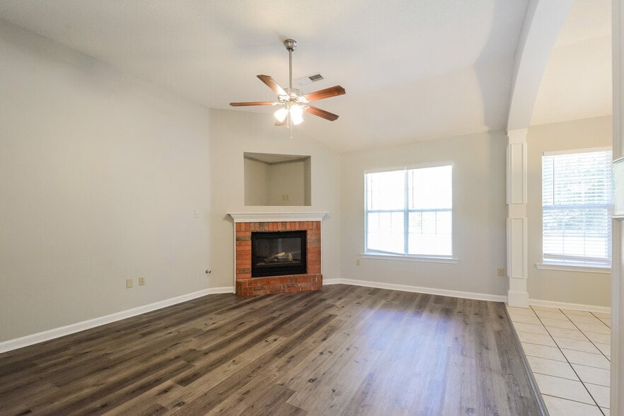 Building Photo - 6202 Morgan Manor Cove