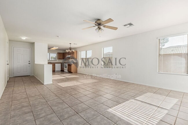 Building Photo - 1543 S Danielson Way