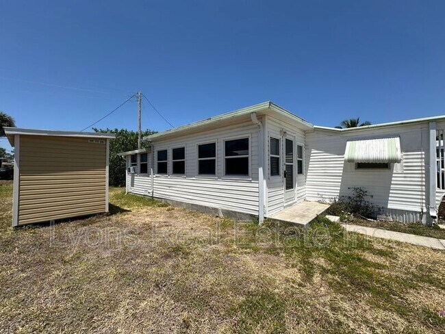 Building Photo - 140 Lamplighter Ln