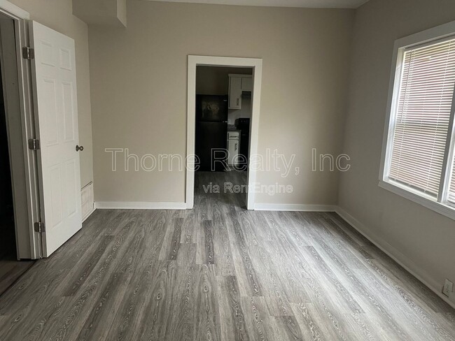 Building Photo - 333 Carolina Ave