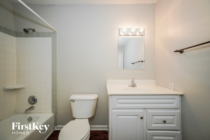 Building Photo - 130 Buisdale Dr