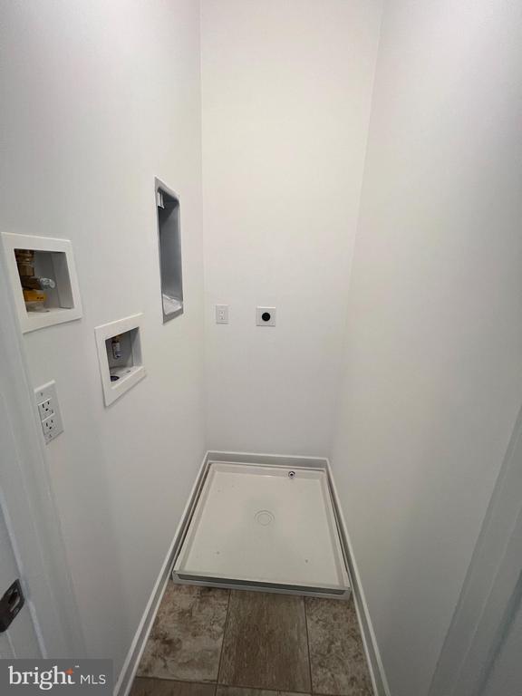 Building Photo - 3010 Pierview Walk