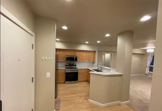 Building Photo - 925 110th Ave NE