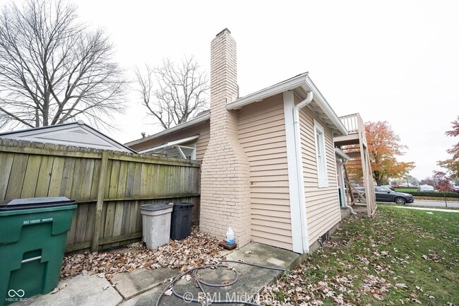 Building Photo - 411 S East St