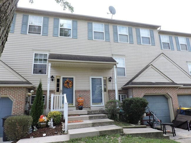 Primary Photo - 236 Northdown Dr