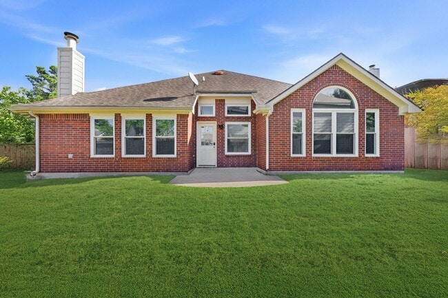 Building Photo - 7215 Bristol Ridge Dr