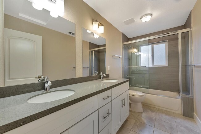 Building Photo - Wow! What a Great Home! SHORT TERM LEASE T...