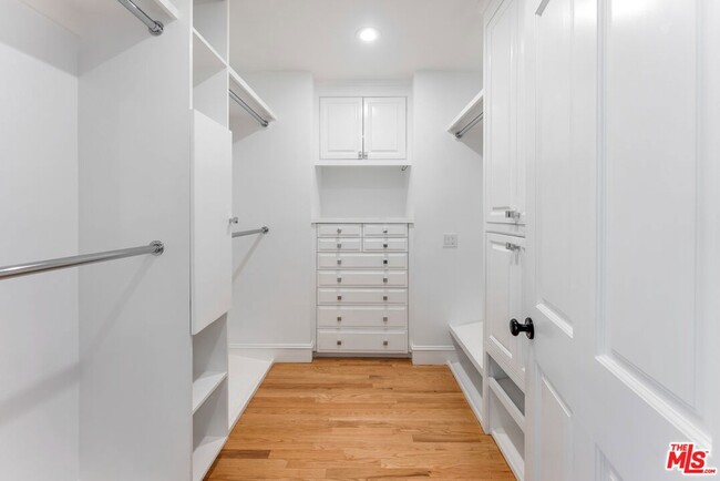 Building Photo - 797 Amalfi Dr