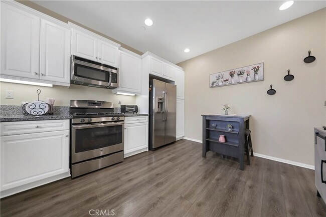 Building Photo - 345 Paseo Gusto