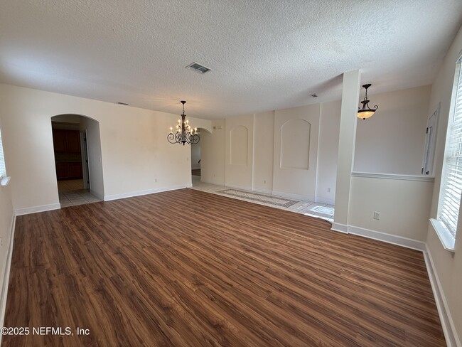 Building Photo - 2080 Trailing Pines Way