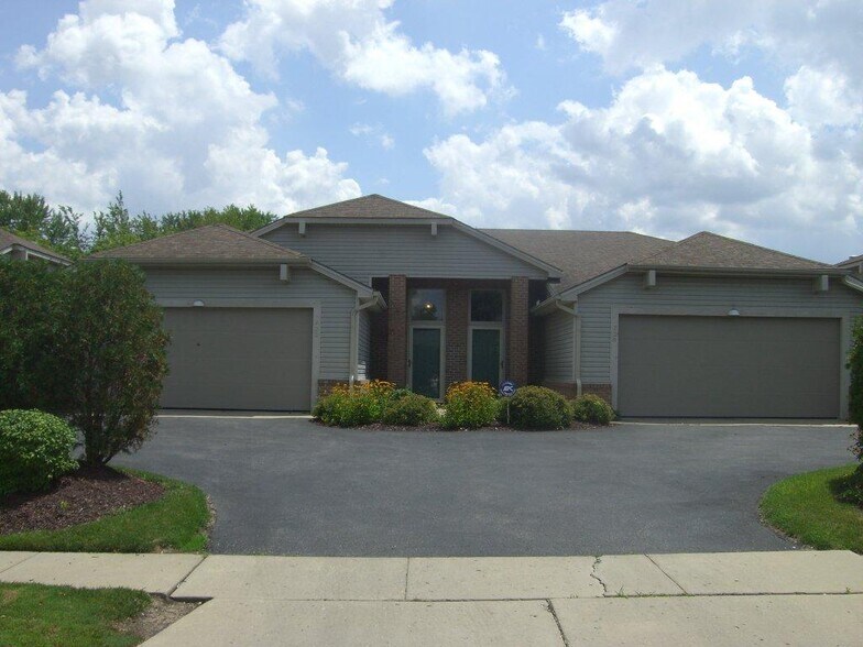 Building Photo - 722 Hilltop Ln