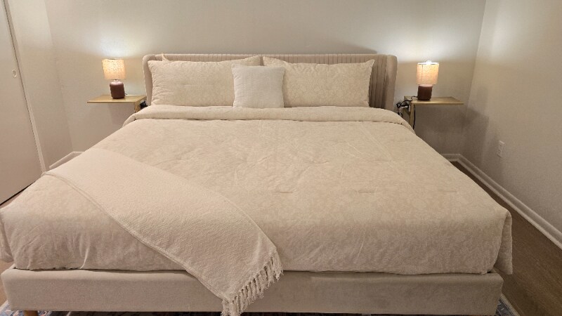 Building Photo - 1719 Gulfdale Dr