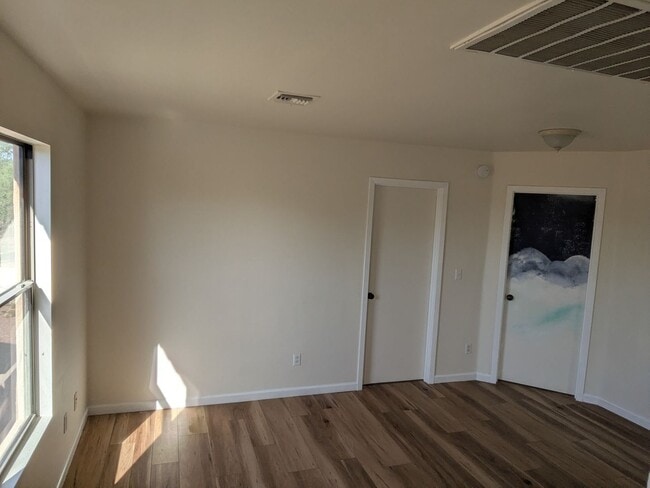 Building Photo - Three bedroom rental in Rancho Sahuarita Move -in ready