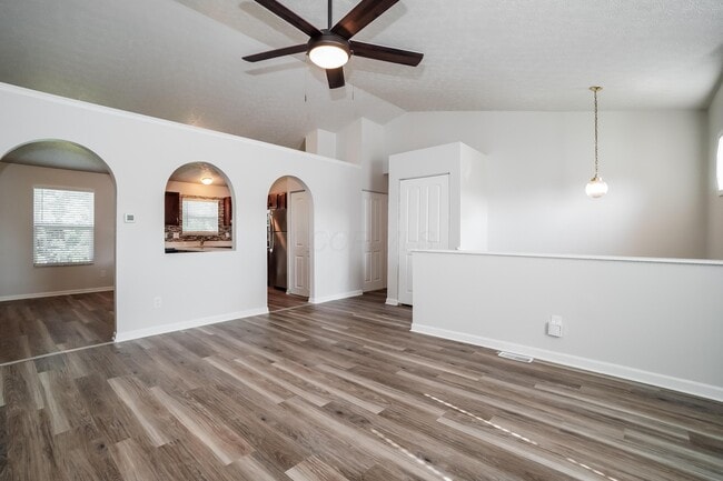 Building Photo - 3253 St Bernard Cir