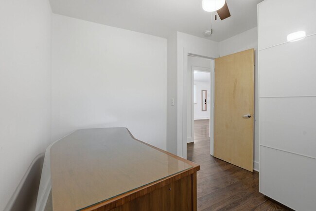 Building Photo - 1147 Cahal Ave