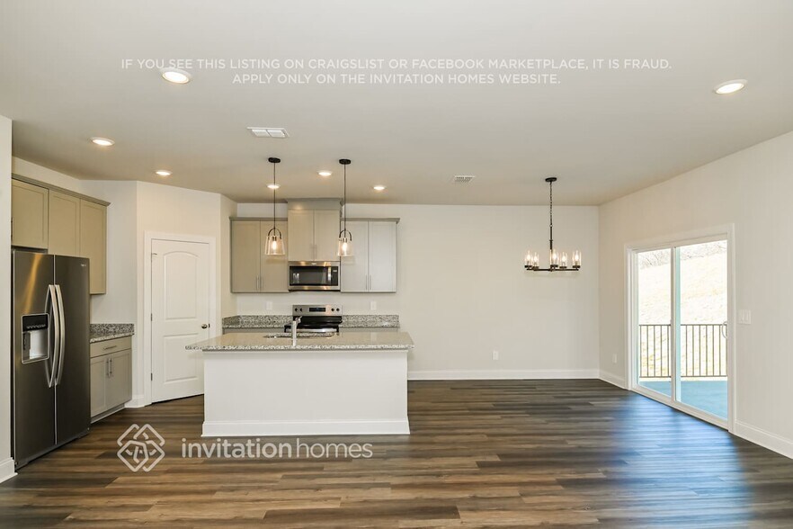 Building Photo - 1319 Bluffton Cir