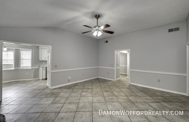 Building Photo - 502 Pelahatchie Shore Dr