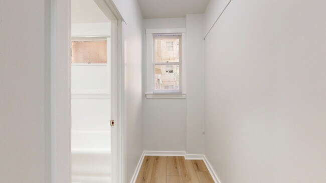 Building Photo - 507 Taylor St