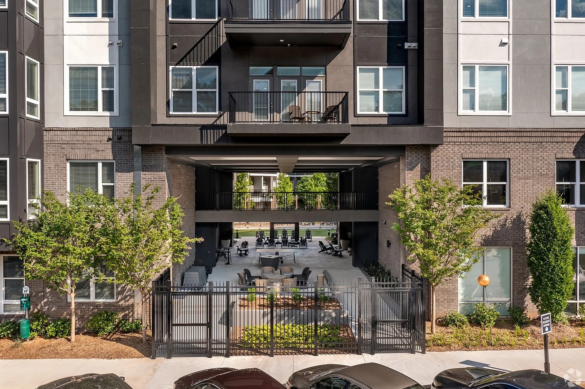 Building Photo - 2550 Blackmon Dr