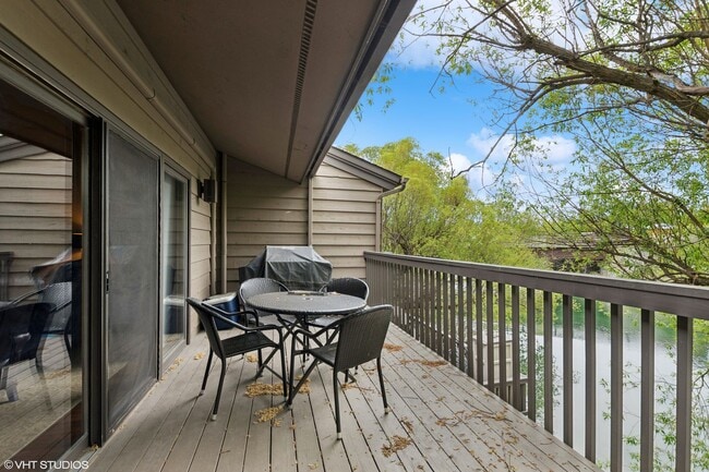 Building Photo - Whitefish River furnished Townhome