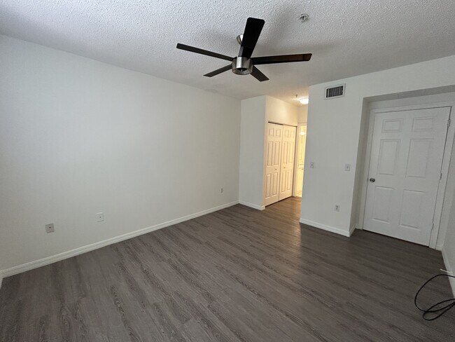 Building Photo - 2360 E Preserve Way