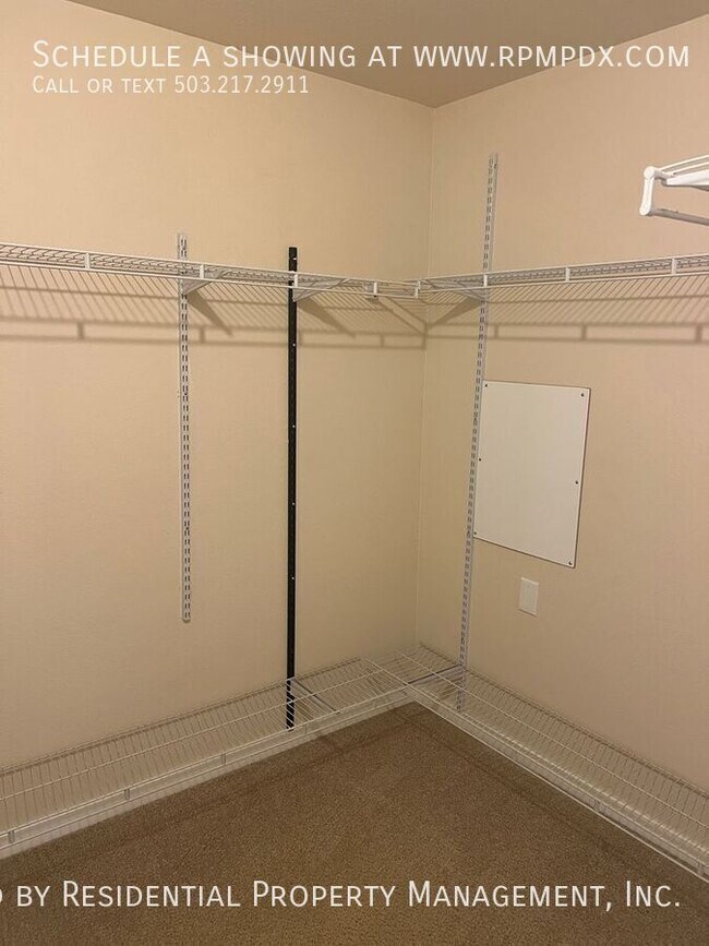 Building Photo - 15355 SW Greenfield Dr