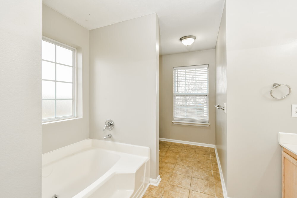 Building Photo - 878 Lavergne Ln