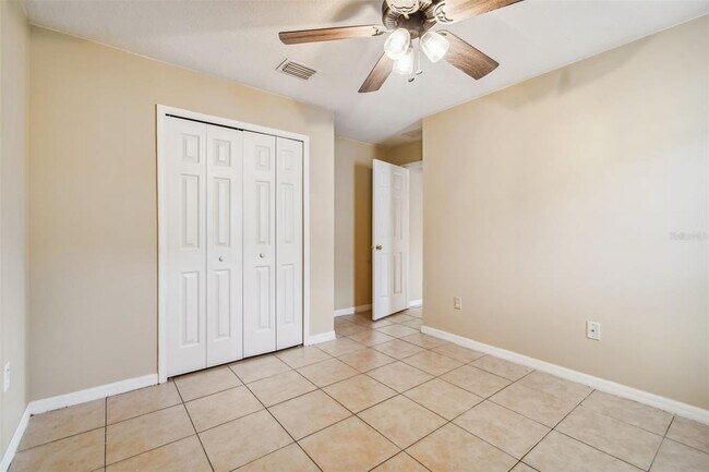 Building Photo - 7956 Carriage Pointe Dr