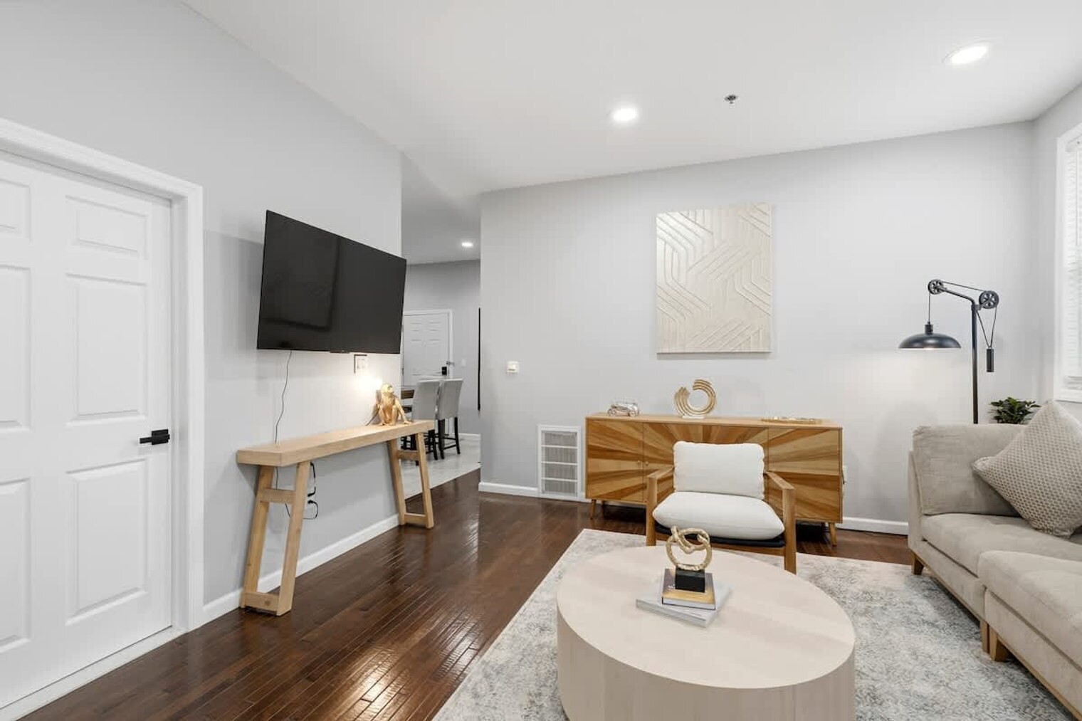 Building Photo - 41 Vroom St