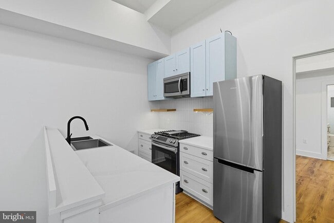 Building Photo - 3531 Claremont St