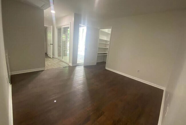 Building Photo - 8033 Navios Dr SE