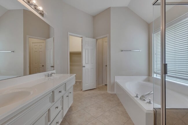 Building Photo - 3711 Rocky Ledge Ln
