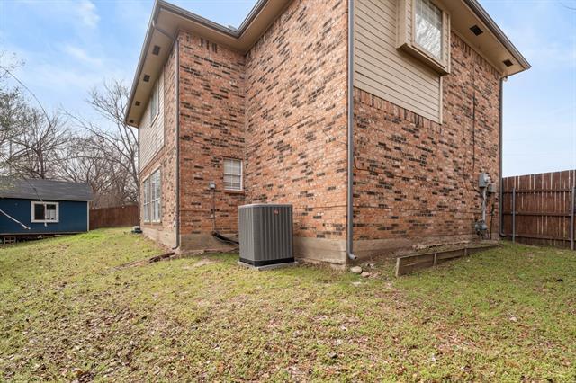 Building Photo - 2422 Whispering Cove Cir