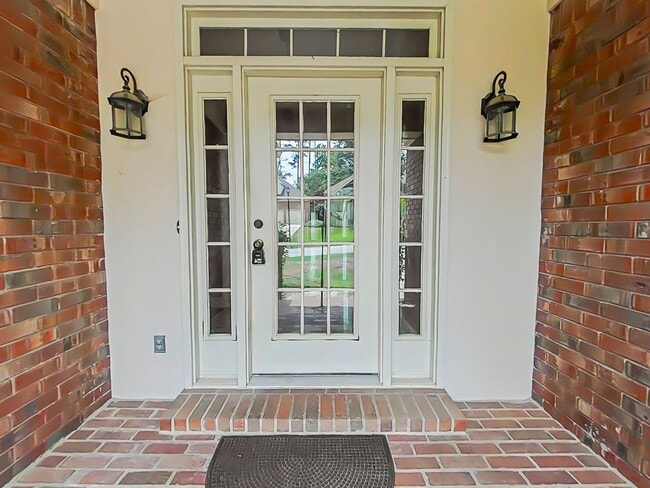 Building Photo - Lovely three bedroom home in Jones Creek!