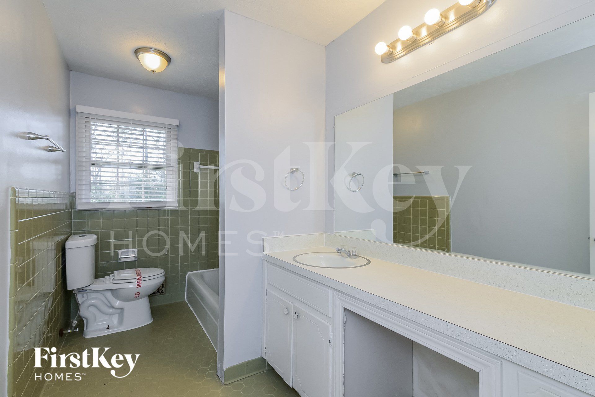 Building Photo - 195 King David Dr SW