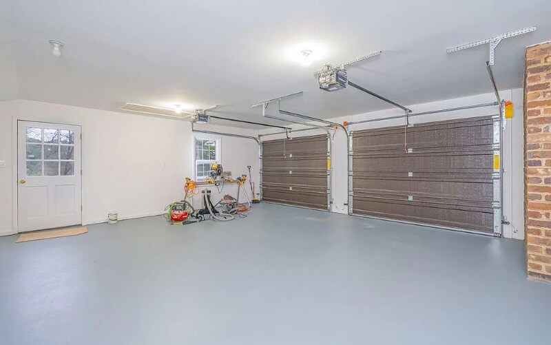 Building Photo - 1043 Glebe Rd