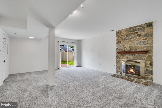 Building Photo - 8722 Litwalton Ct
