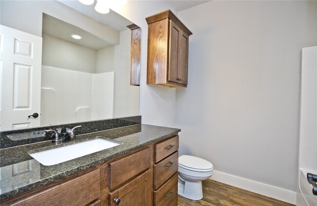 Building Photo - 308 Alder St