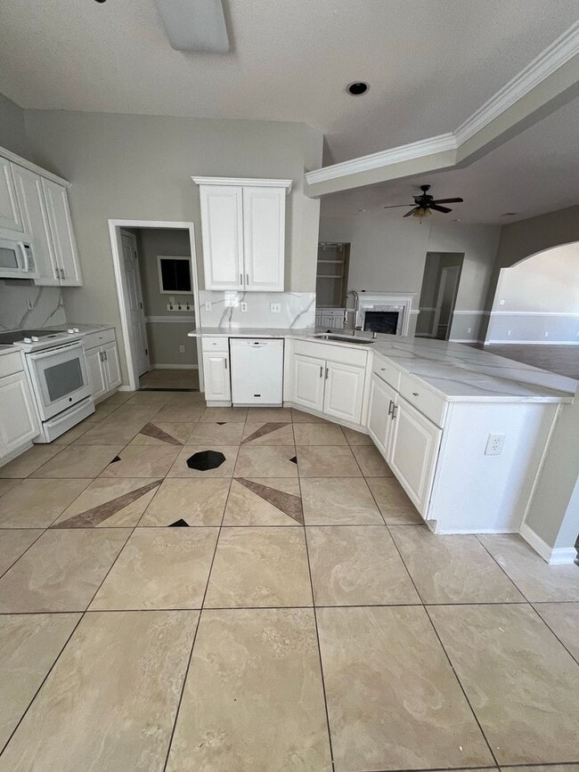 Building Photo - 404 Blackberry Ln