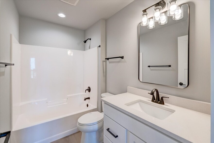 Building Photo - 4866 Suelo Rd